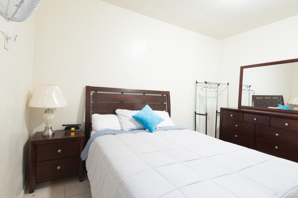 Studio And 1 Bedroom Apartments - Bronx Apartamento *